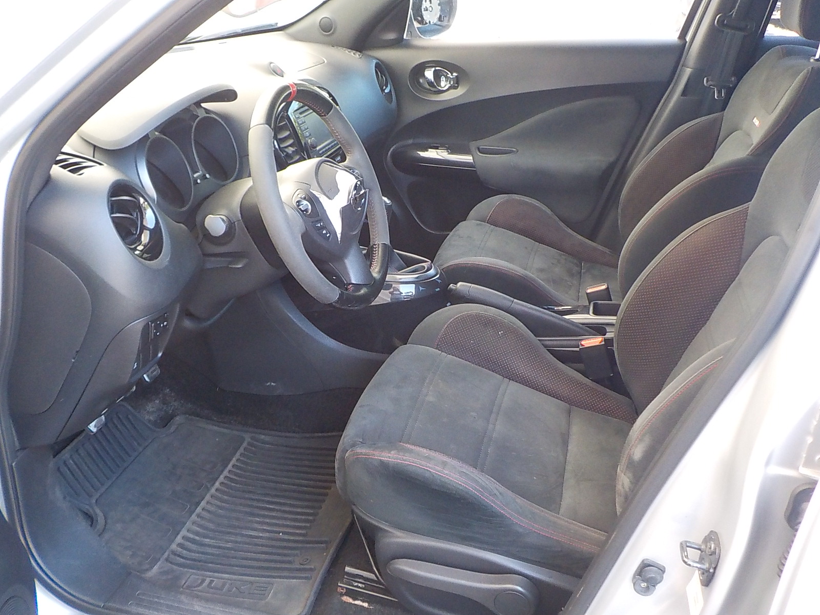 Nissan JUKE S Image 8