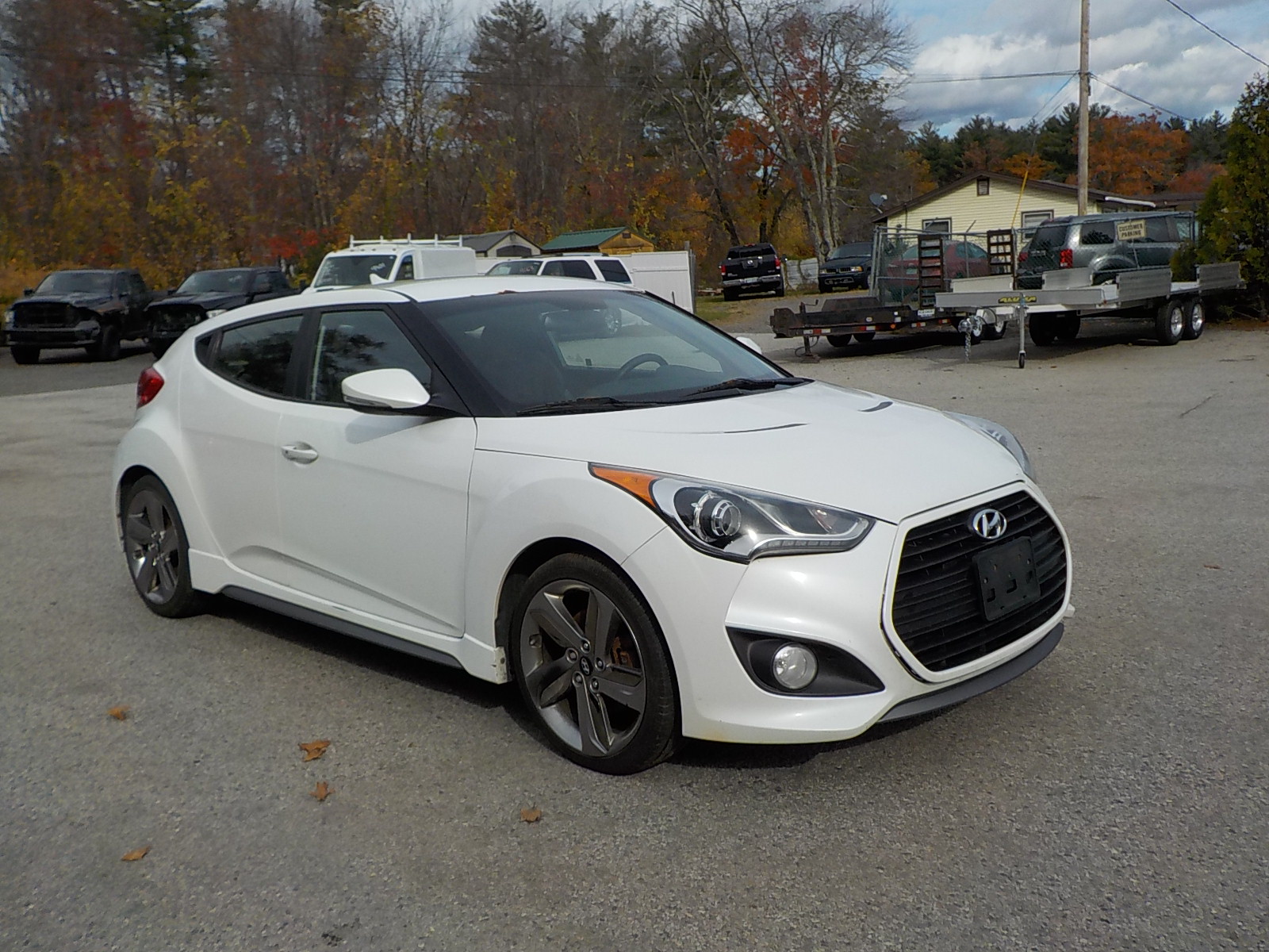 Salvage Hyundai VELOSTER Image