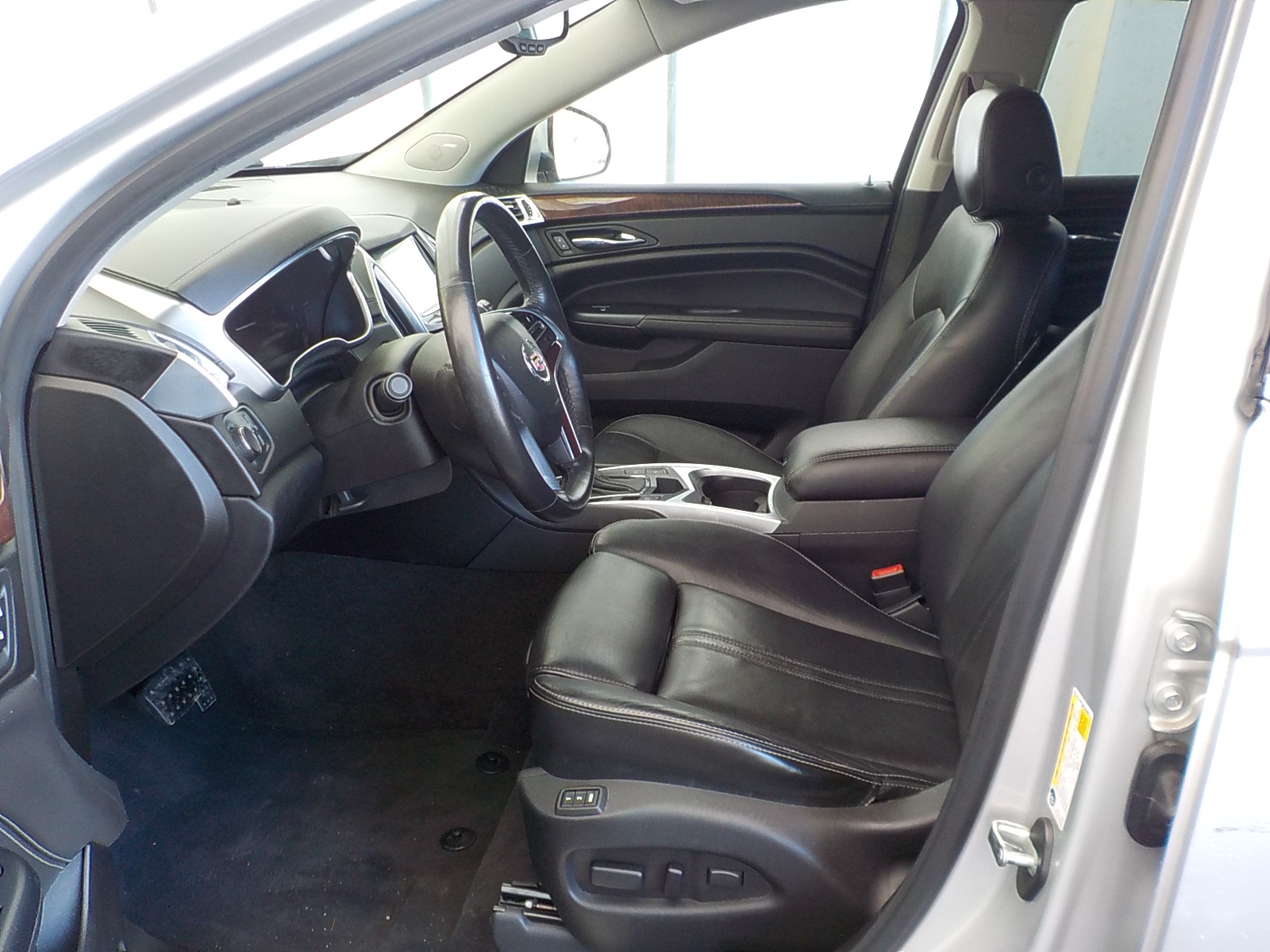 Cadillac SRX Image 8