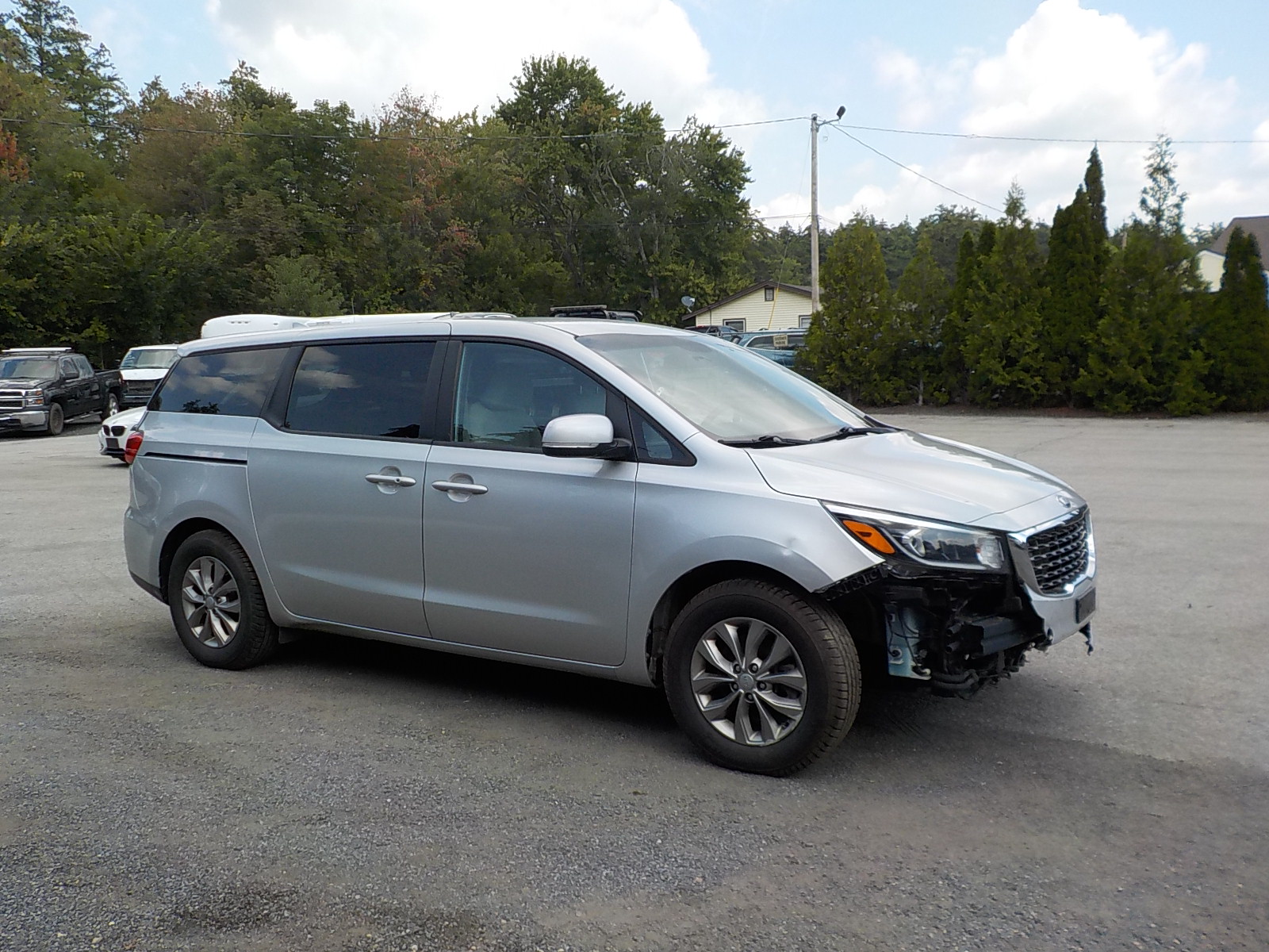 Kia Sedona Image 1