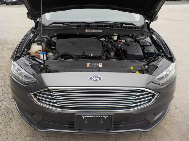 Ford Fusion Image 12