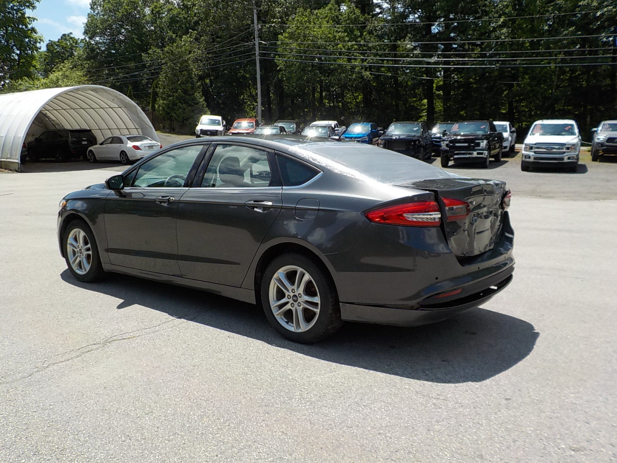 Ford Fusion Image 5
