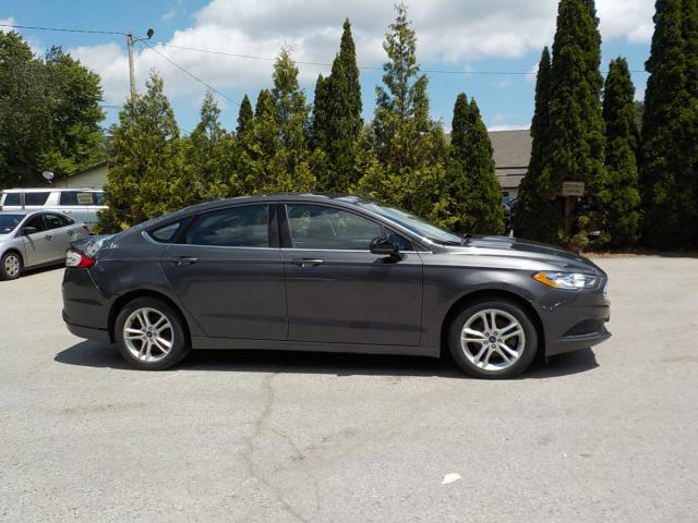 Ford Fusion Image 8