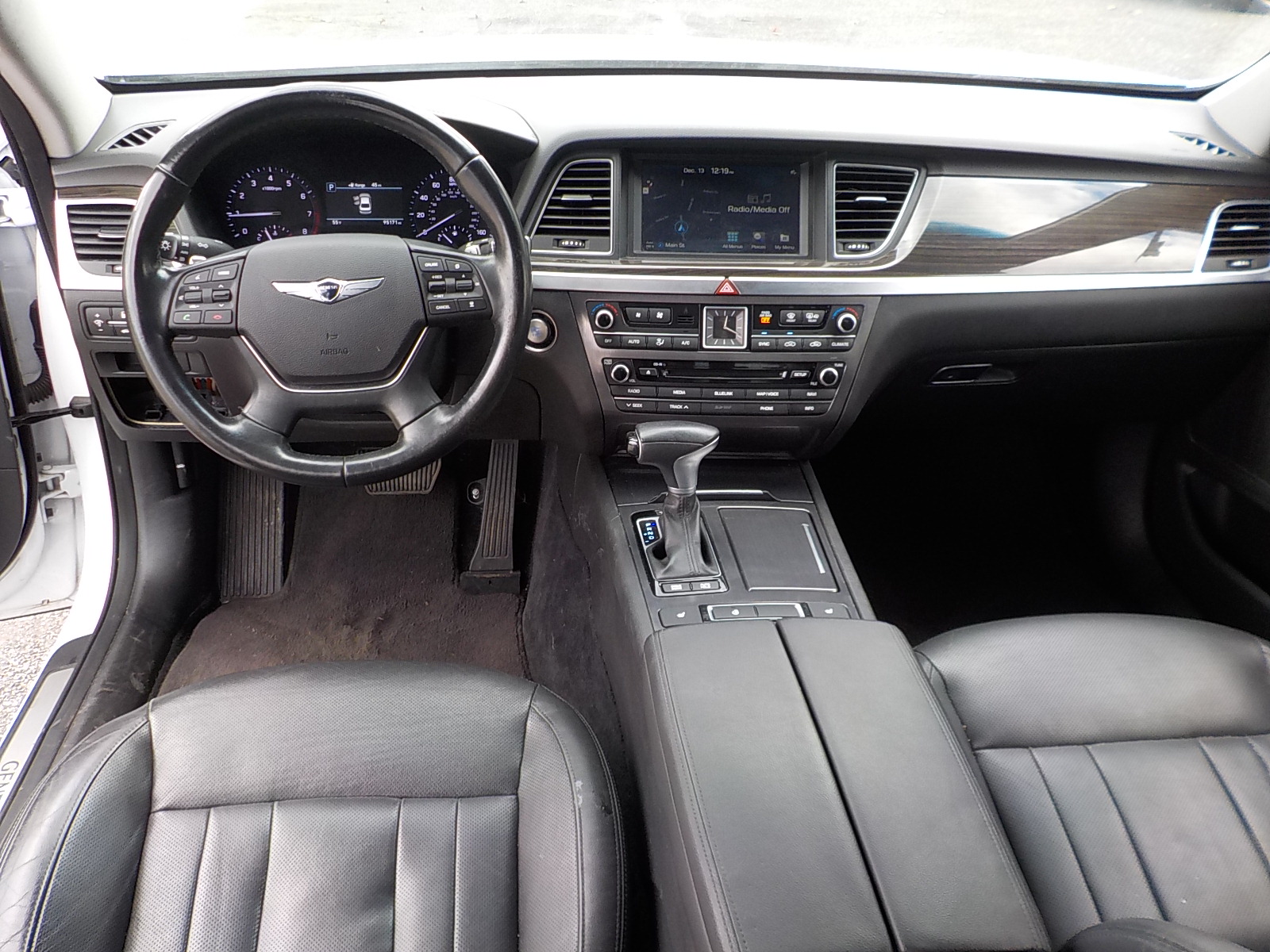 Genesis G80 Image 9