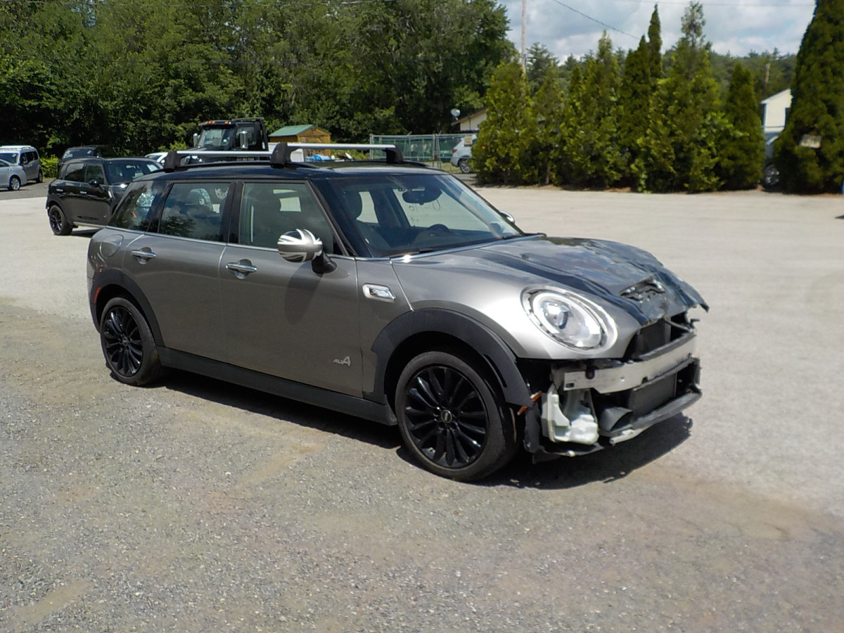 MINI Clubman Image 1
