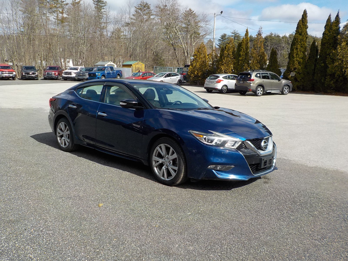 Salvage Nissan Maxima Image