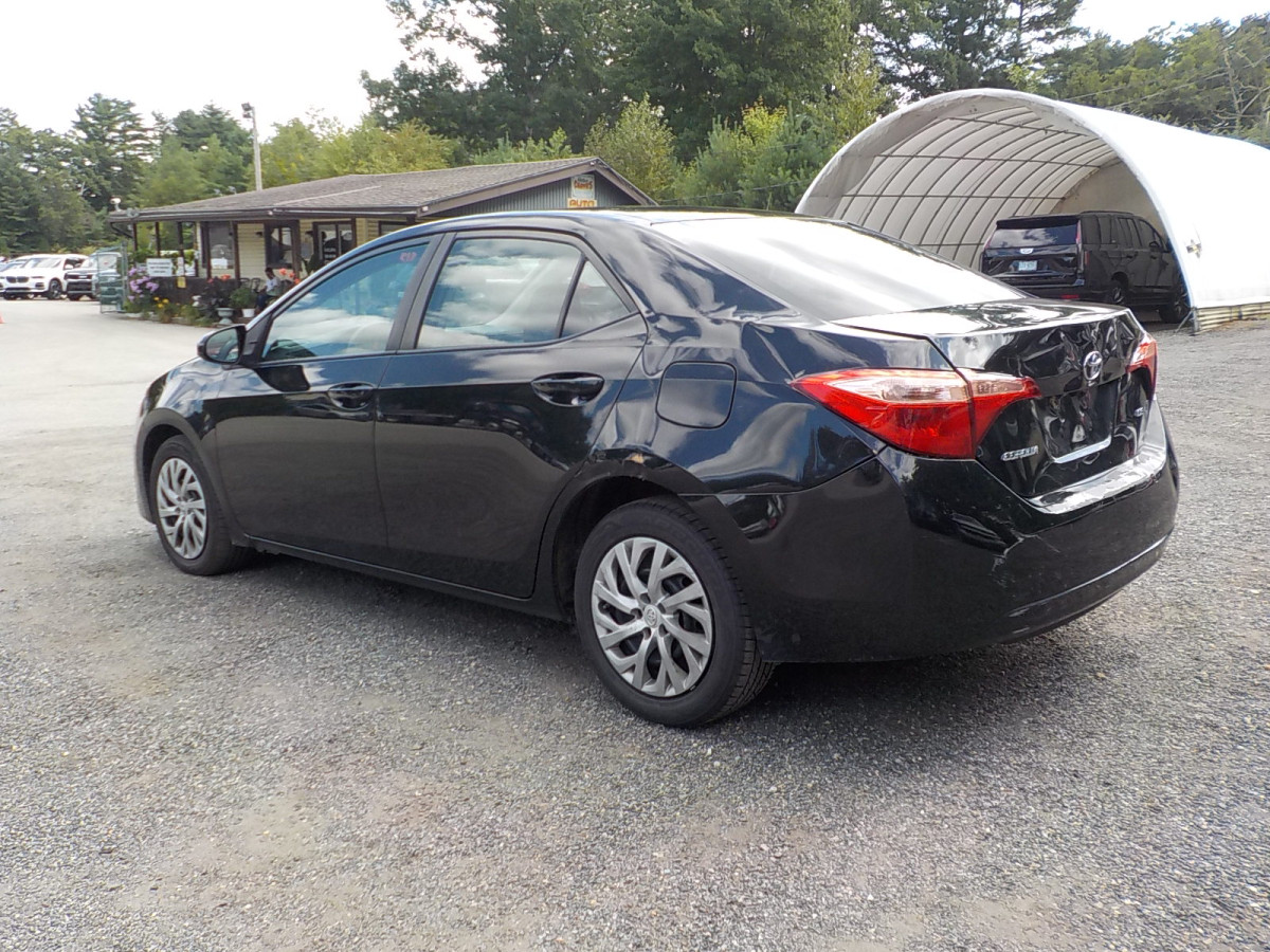 Toyota Corolla Image 11