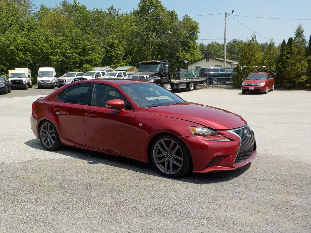 Lexus IS Image 1