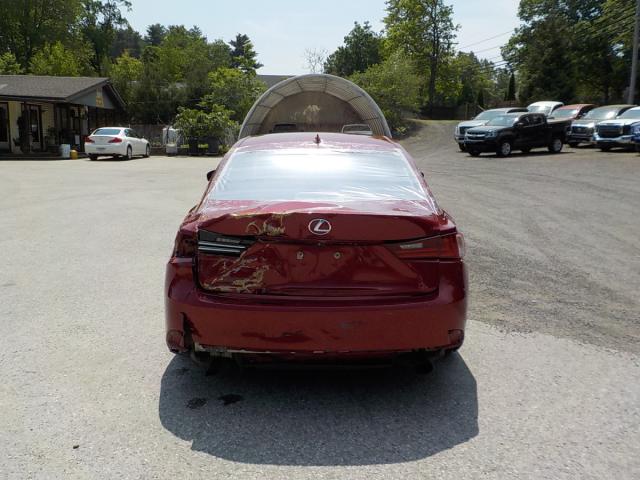 Lexus IS Image 13