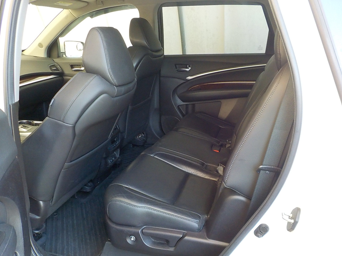 Acura MDX Image 10