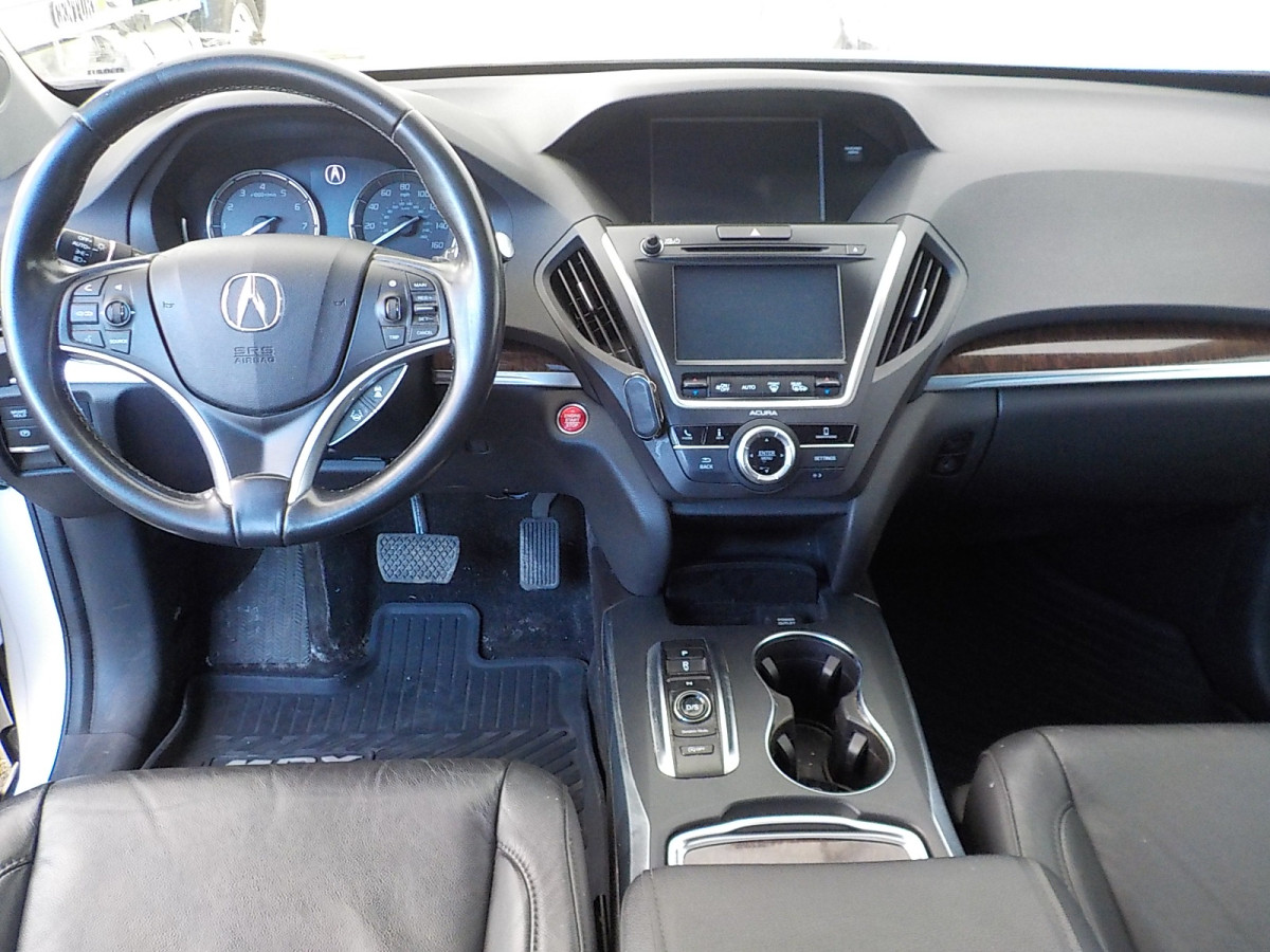 Acura MDX Image 12