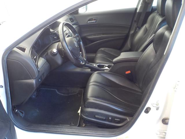 Acura ILX Image 9