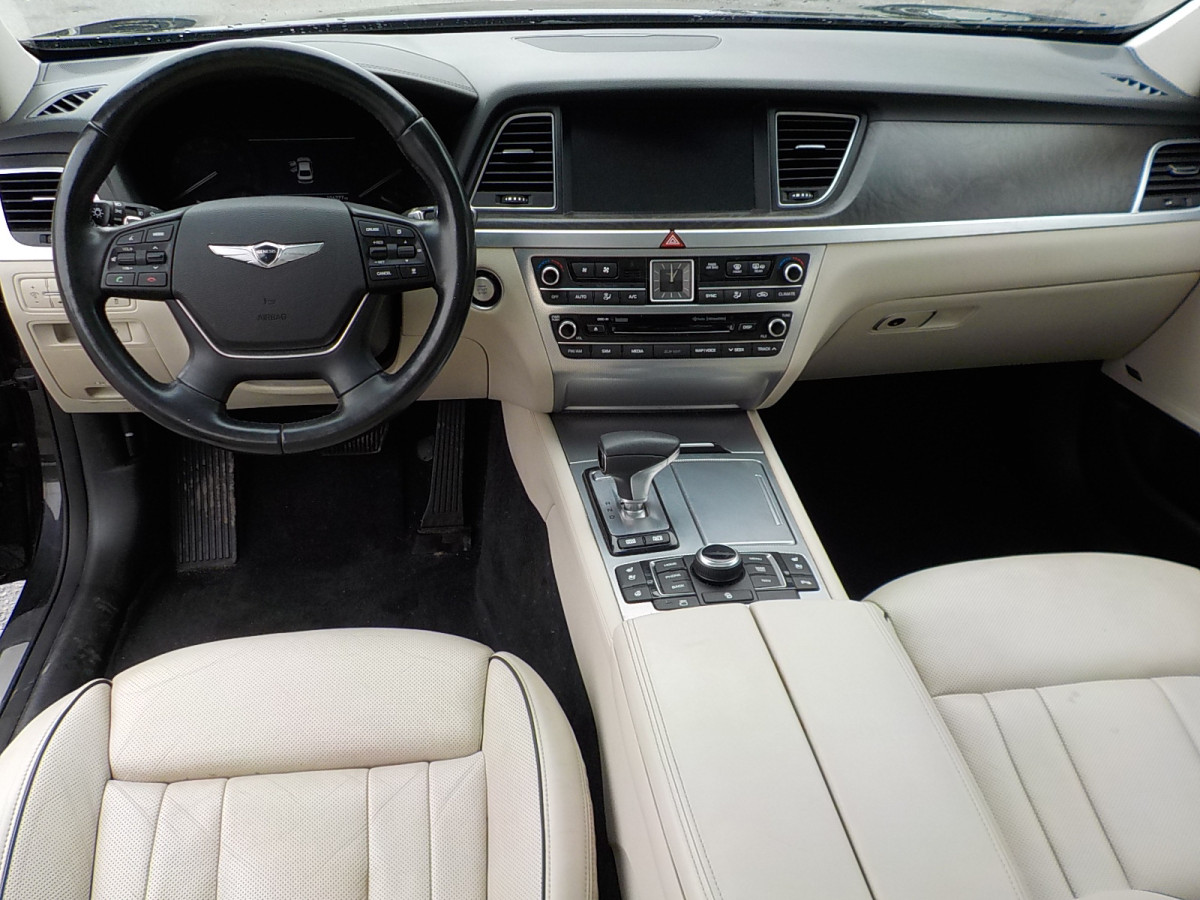 Genesis G80 Image 10