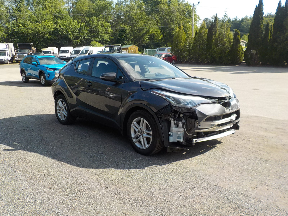 Salvage Toyota C-HR Image