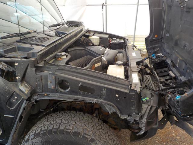 Hummer H2 Image 13