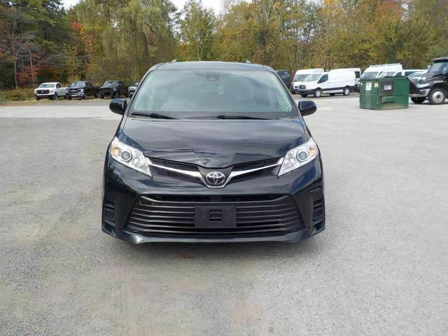 Toyota Sienna Image 10