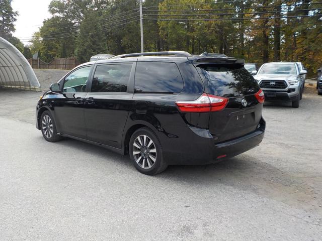 Toyota Sienna Image 14