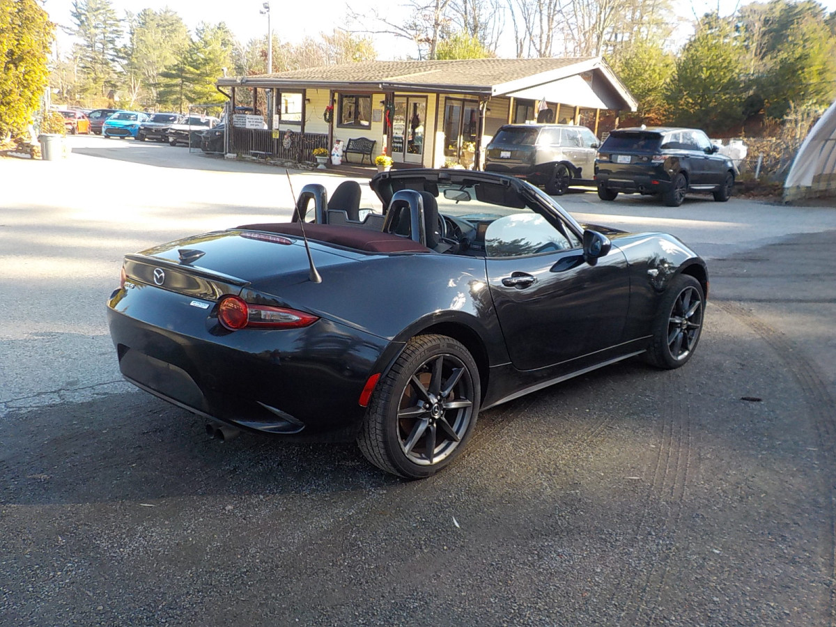 Mazda MX-5 Image 18