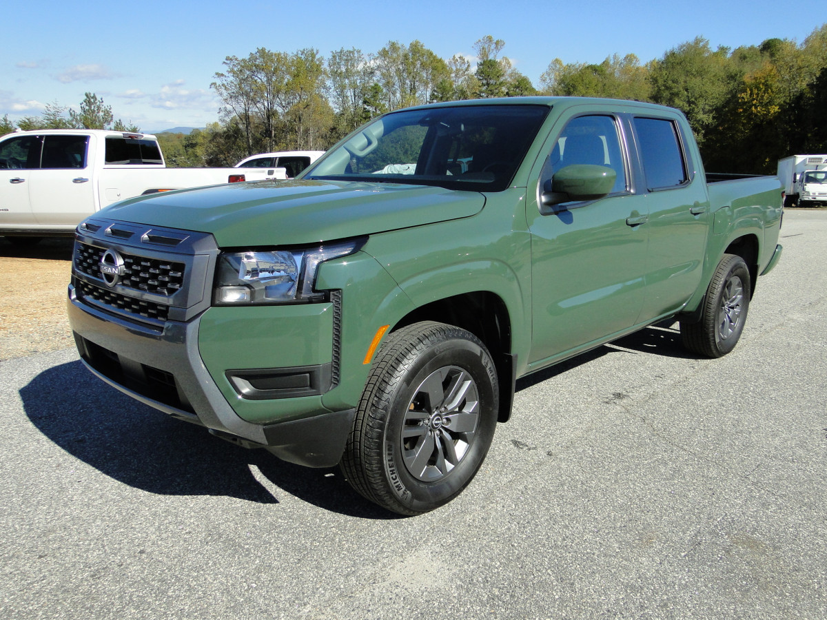 Nissan Frontier Image 1