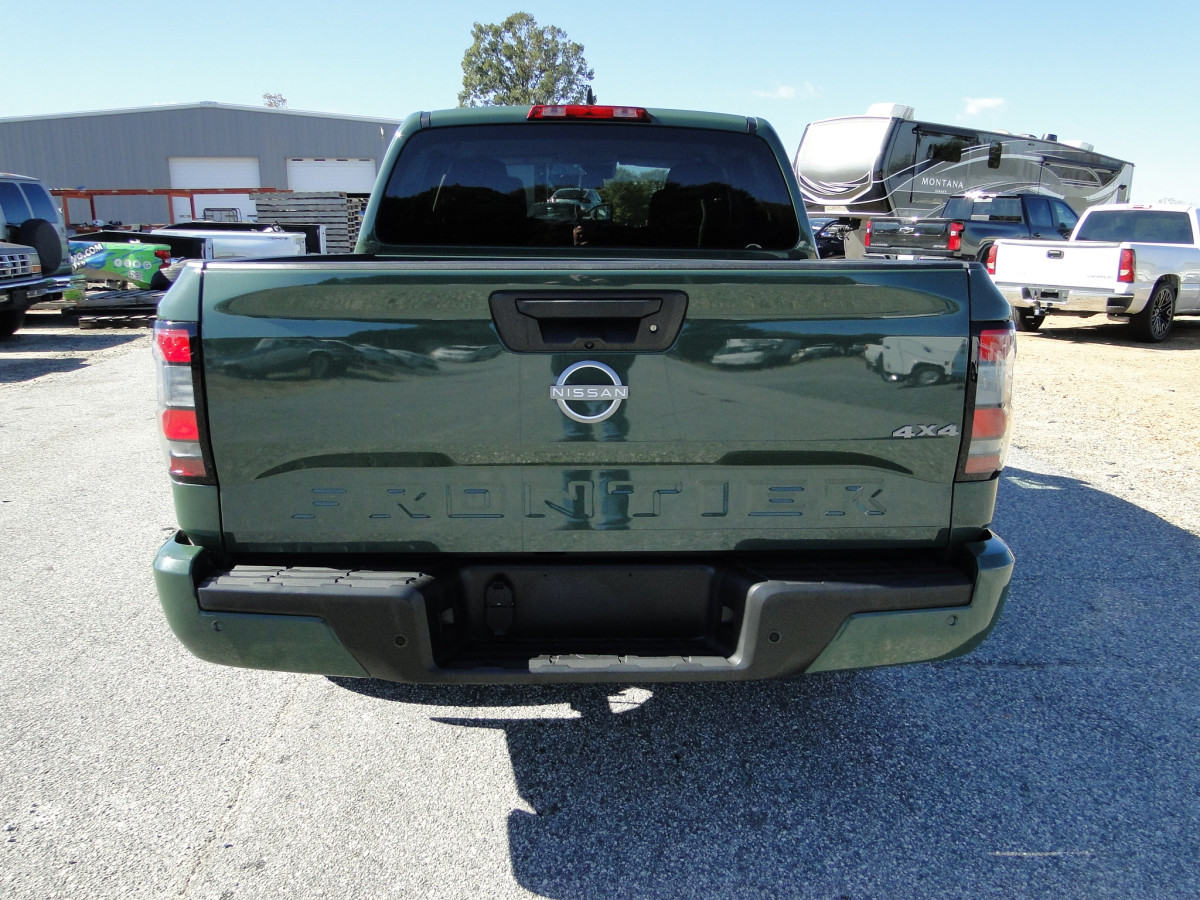 Nissan Frontier Image 10