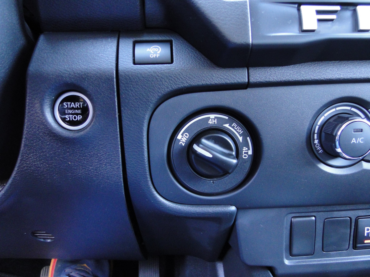 Nissan Frontier Image 25