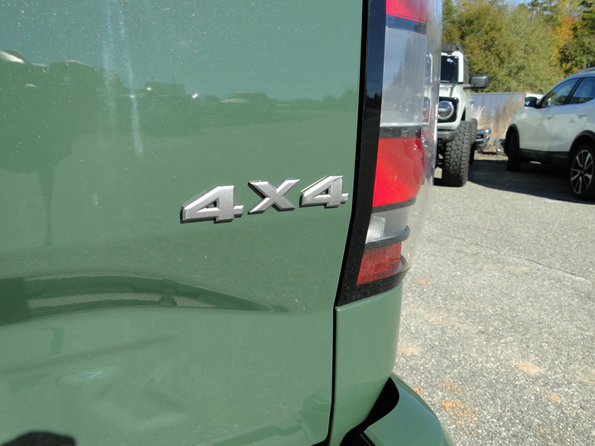 Nissan Frontier Image 2