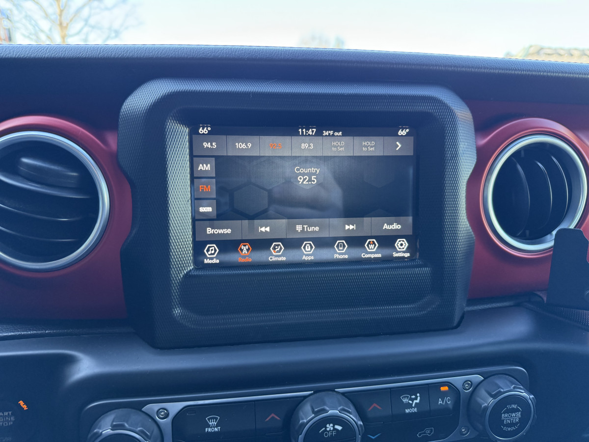 Jeep Wrangler Rubicon Image 10