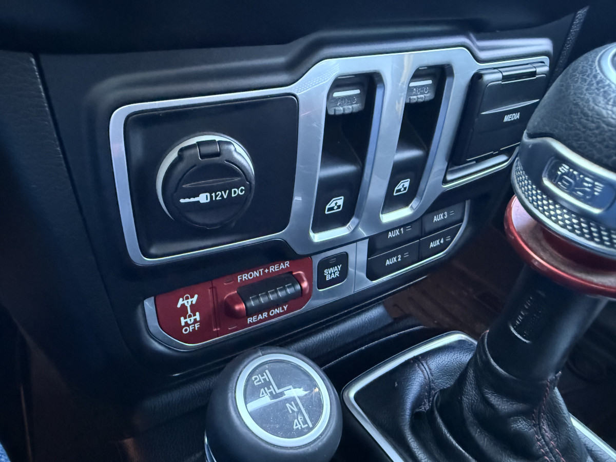 Jeep Wrangler Rubicon Image 5