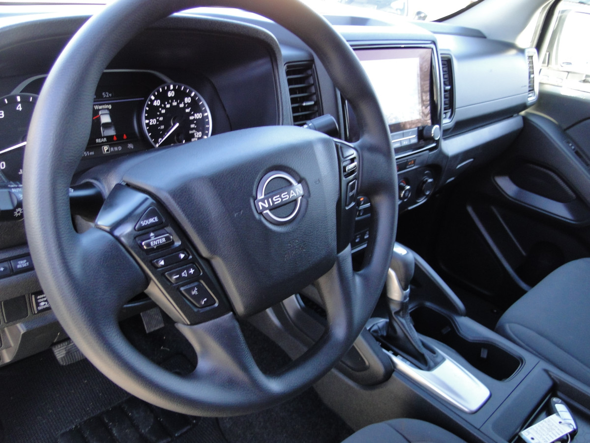 Nissan Frontier Image 20