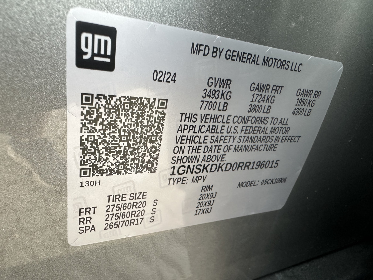 Chevrolet Suburban Image 11