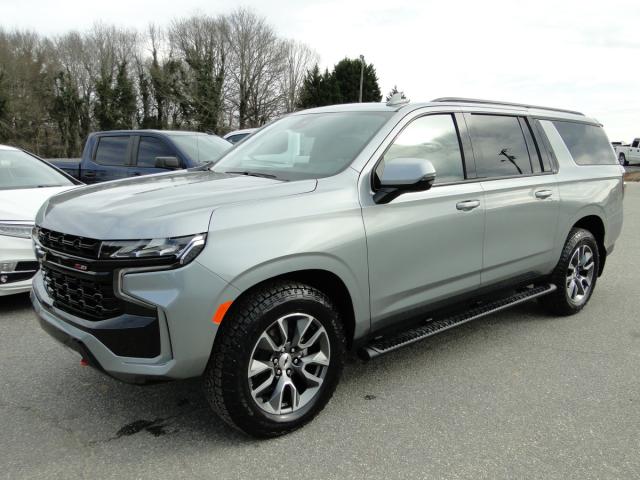 Chevrolet Suburban Image 17