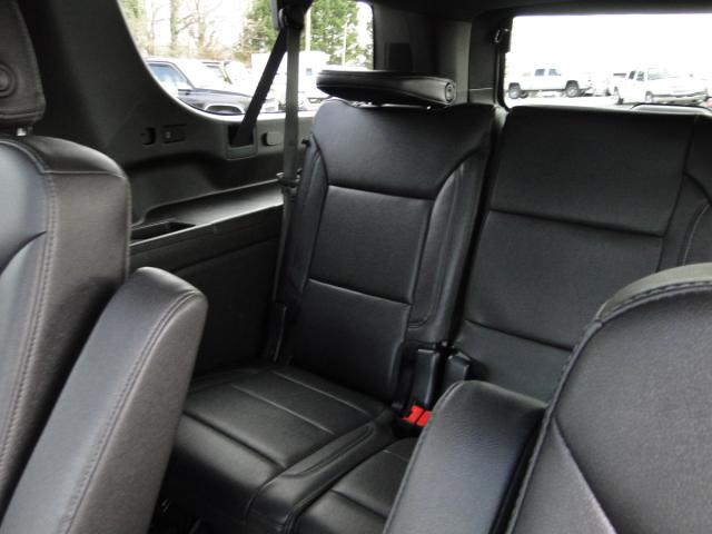 Chevrolet Suburban Image 45