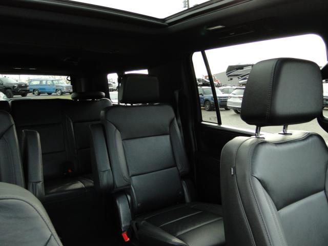 Chevrolet Suburban Image 52