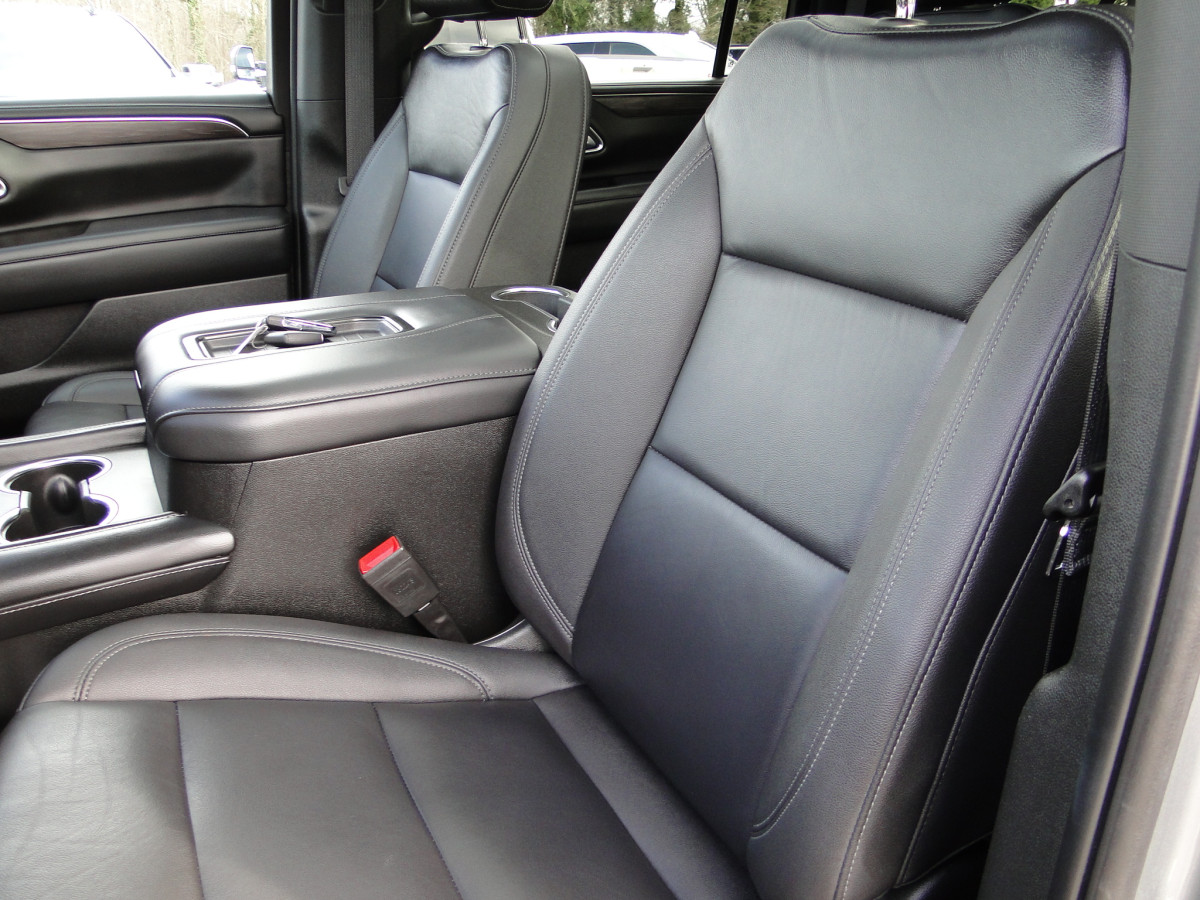 Chevrolet Suburban Image 60