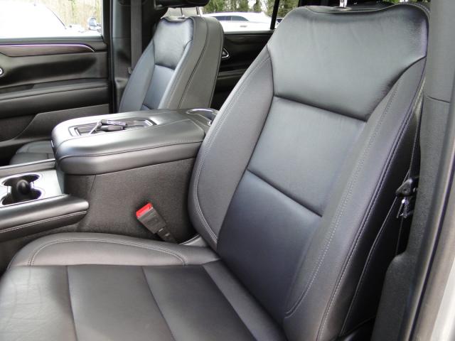 Chevrolet Suburban Image 60