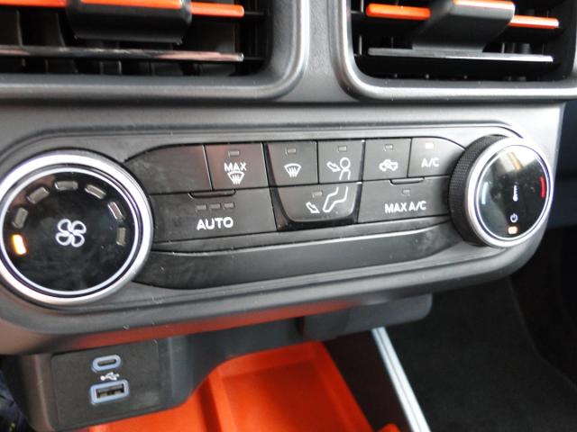 Ford Maverick Image 26