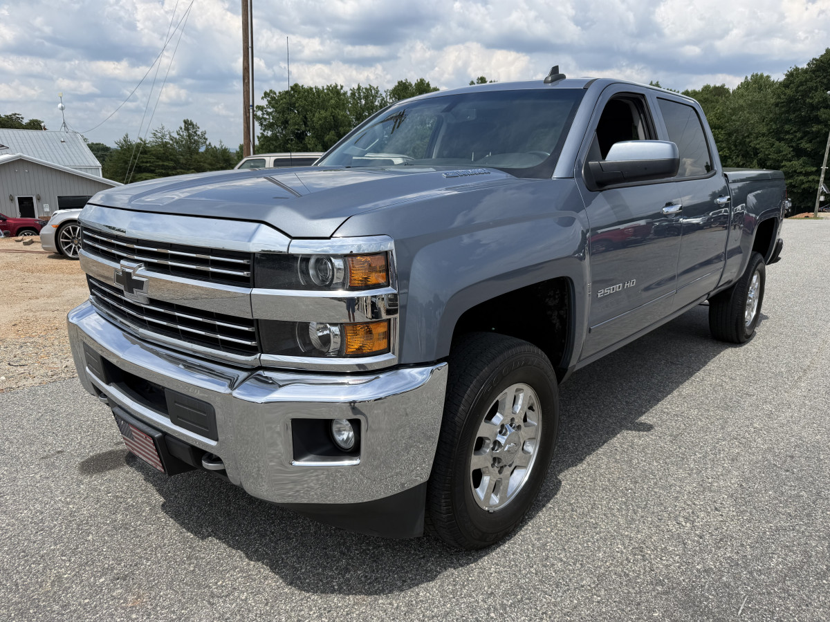 Salvage Chevrolet Silverado 2500 Image