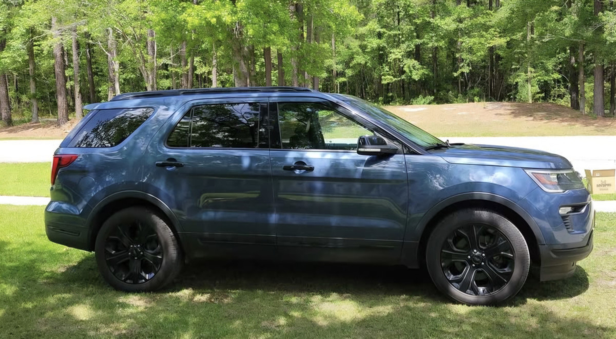 Ford Explorer Sport