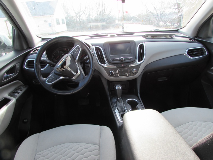 Chevrolet Equinox LT Image 3