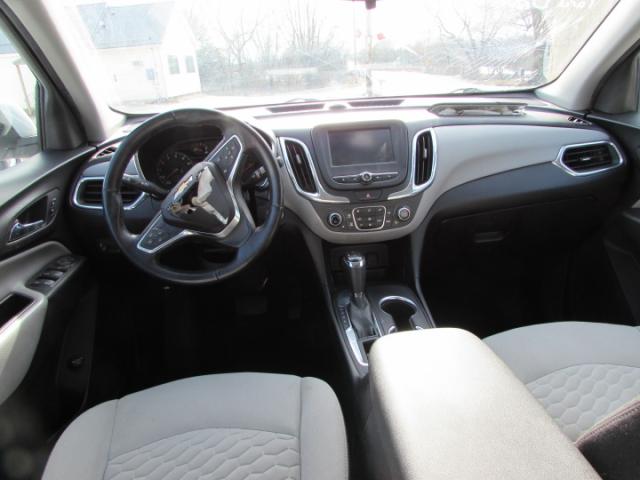 Chevrolet Equinox LT Image 3