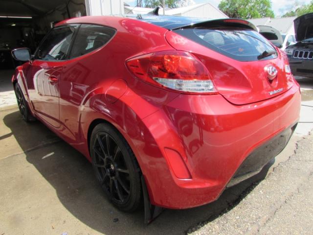 Hyundai VELOSTER Image 6