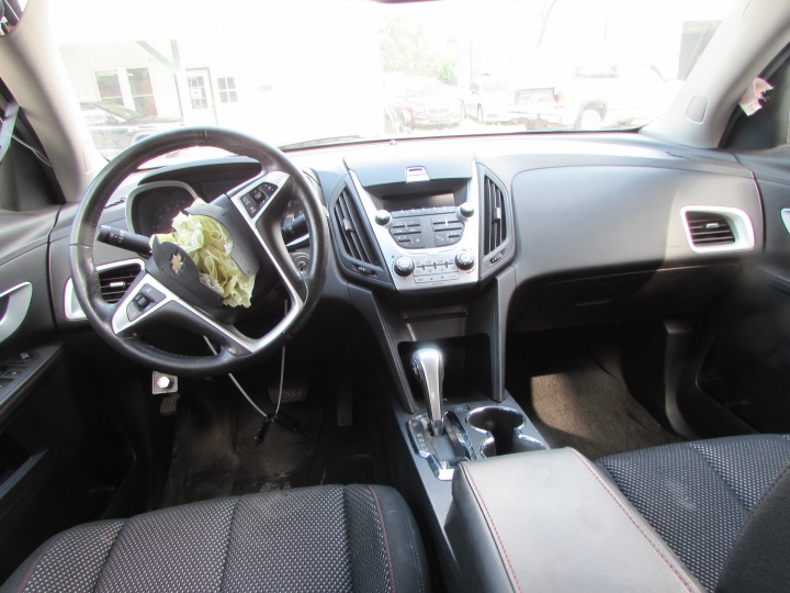 Chevrolet Equinox LT Image 4