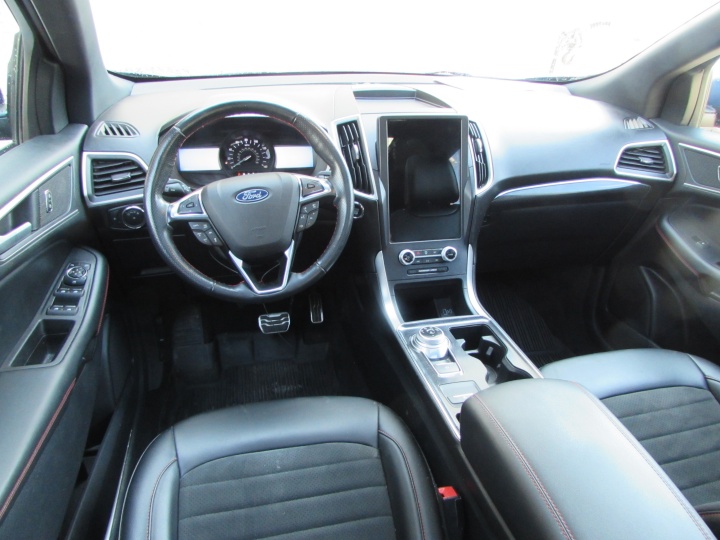 Ford Edge ST Line Image 3