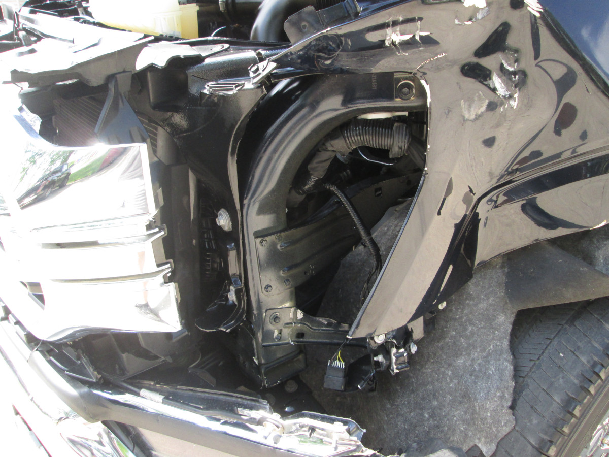 Ford F-150 XLT Crew Cab 4X4 Image 23