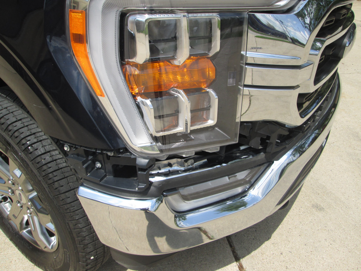 Ford F-150 XLT Crew Cab 4X4 Image 24