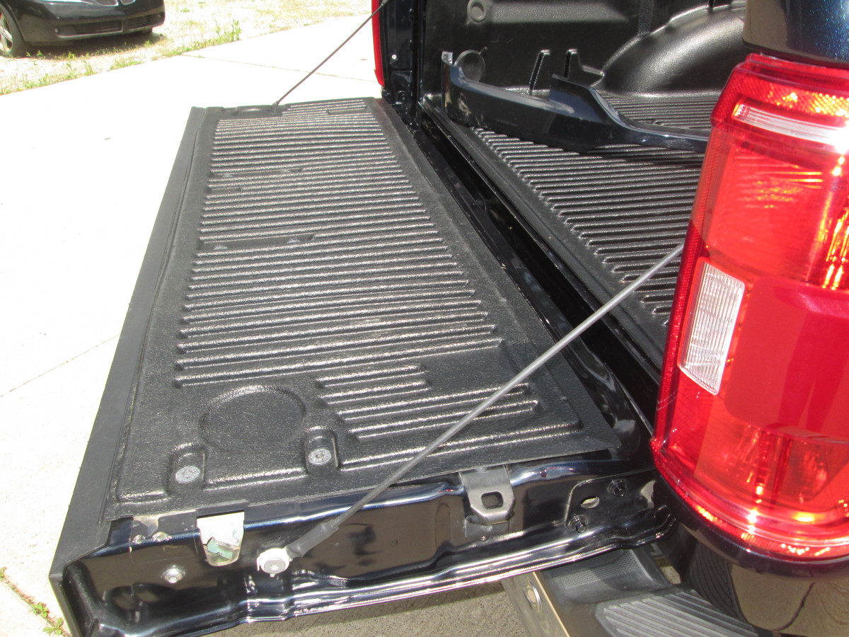 Ford F-150 XLT Crew Cab 4X4 Image 37