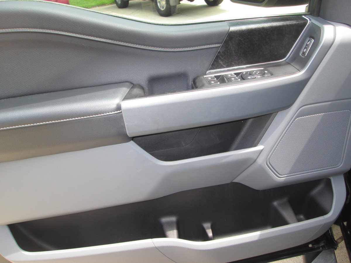 Ford F-150 XLT Crew Cab 4X4 Image 41