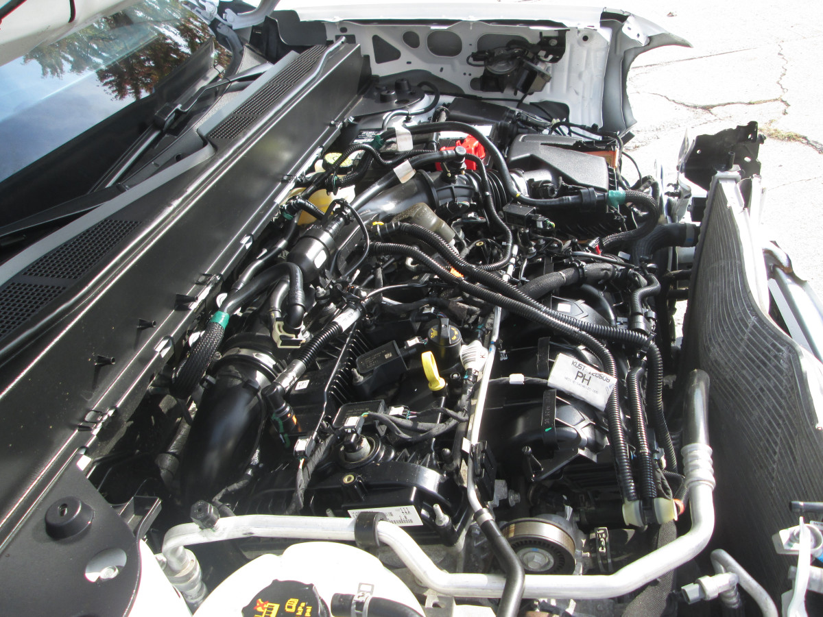 Ford Maverick XLT Image 23