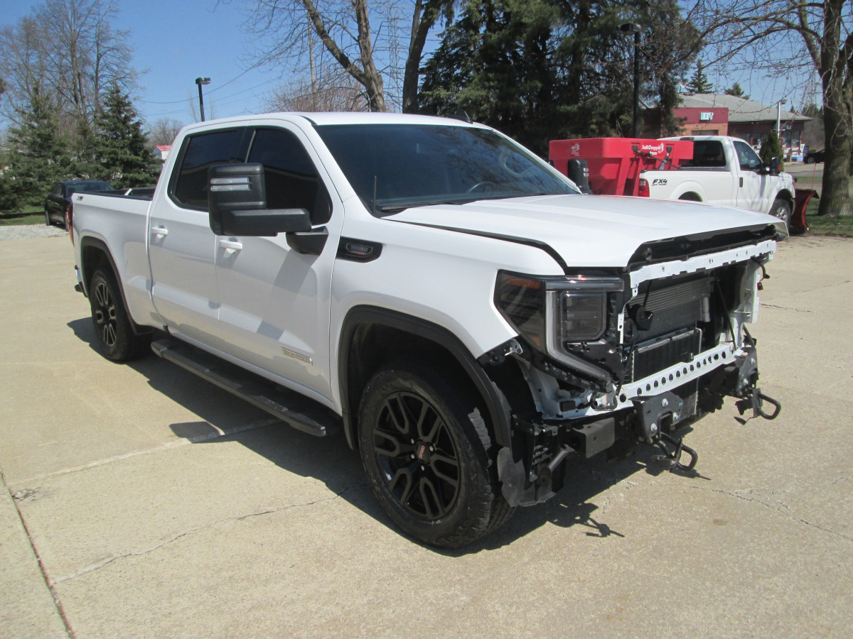 Salvage GMC Sierra 1500 Image